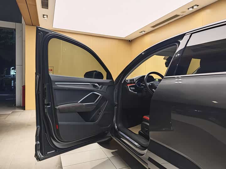 Фото 8 - Audi Q3 Sportback