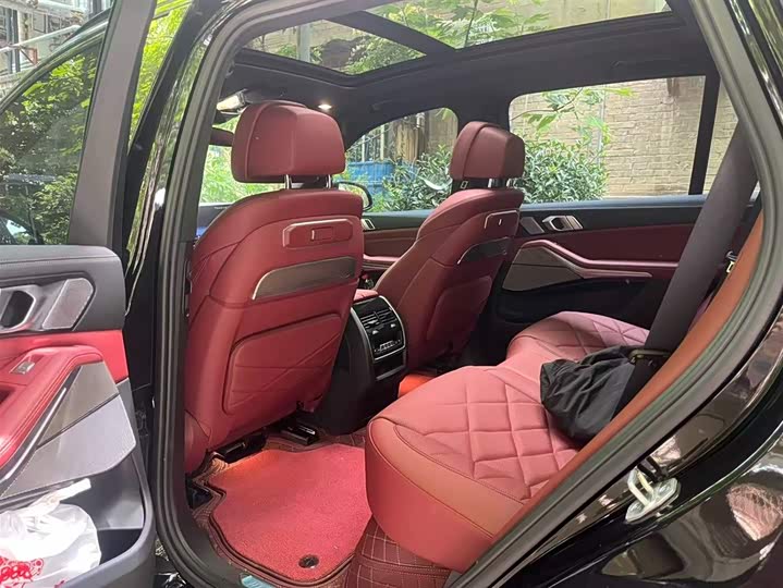BMW X5 2026 2026款 改款 xDrive 40Li M运动曜夜套装