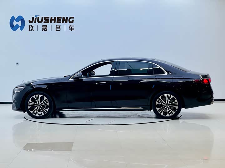 Photo 3 - Mercedes-Benz E-Class Hybrid