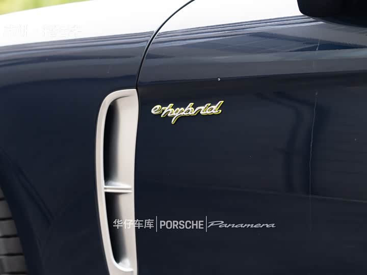 Porsche Panamera Hybrid 2022 2022款 Panamera 4 E-Hybrid 行政加长版 2.9T