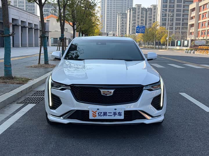 2023 Cadillac CT4