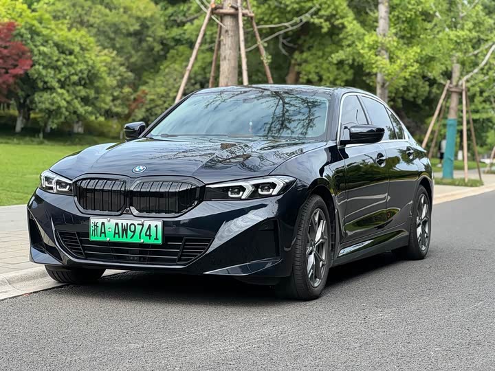 Фото 1 - BMW i3