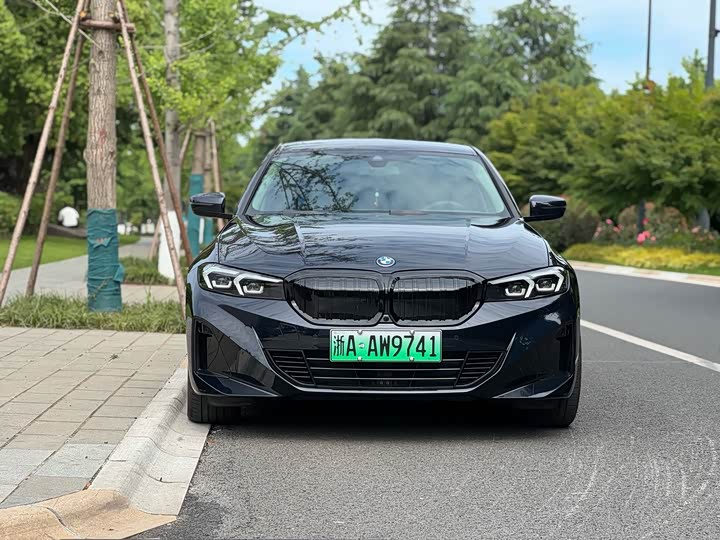 Фото 3 - BMW i3