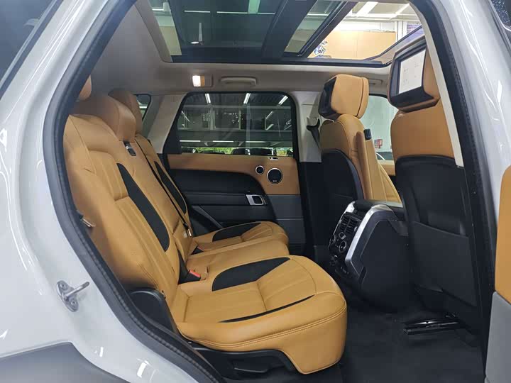 صورة 8 - Land Rover Range Rover Sport