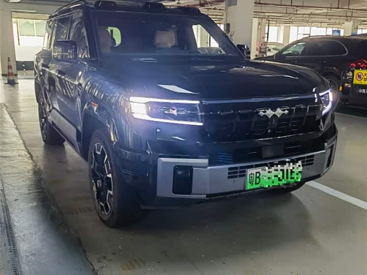 Фото 1 - BYD FangChengBao Leopard 8