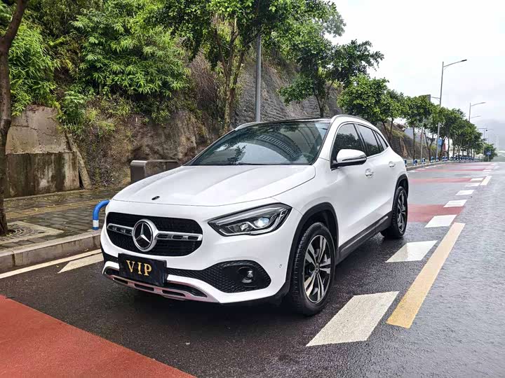 Photo 1 - Mercedes-Benz GLA-Class