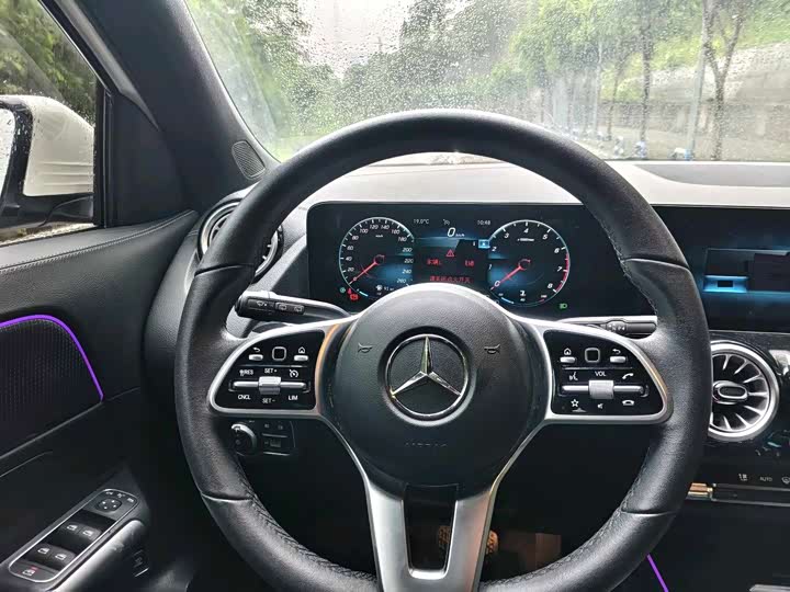 Photo 7 - Mercedes-Benz GLA-Class