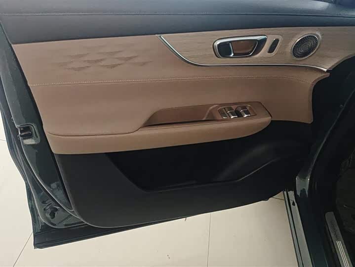 Chery Fulwin T8 2025 2025款 1.5T 130km 尊享版 5座