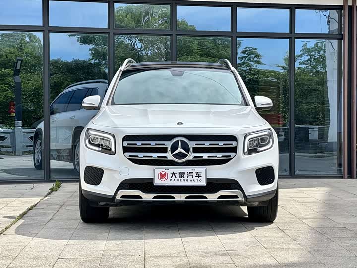 Фото 2 - Mercedes-Benz GLB-Class