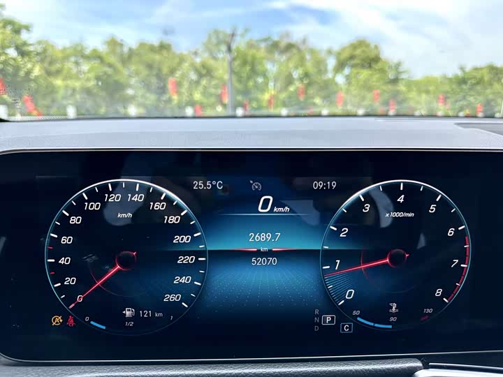 Фото 8 - Mercedes-Benz GLB-Class