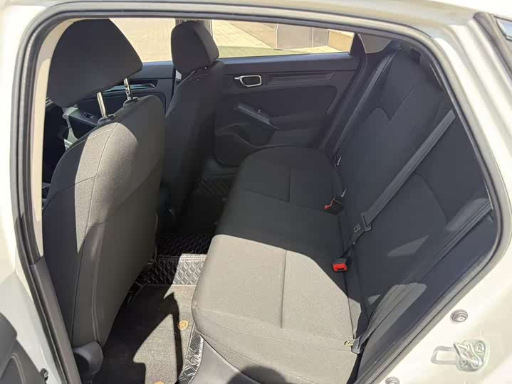 Photo 4 - Honda Civic