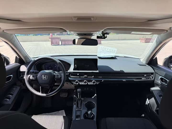 Photo 5 - Honda Civic