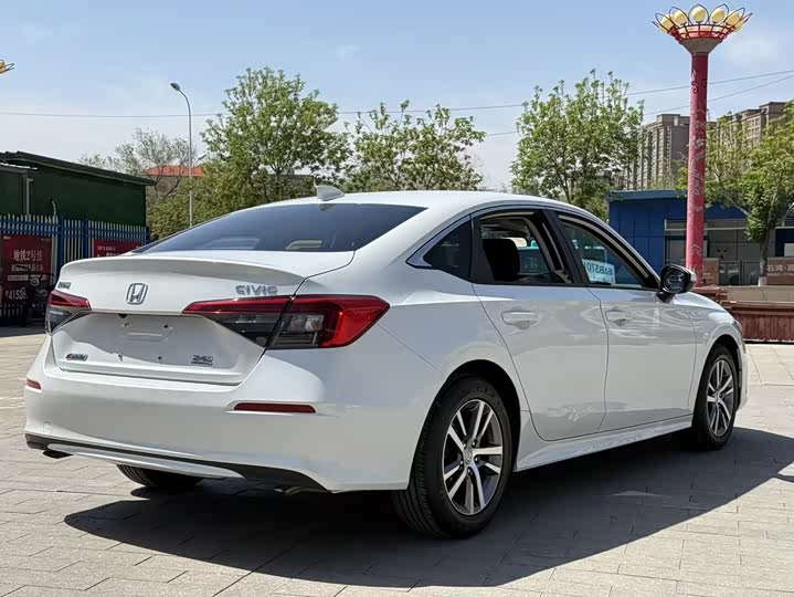 Photo 9 - Honda Civic