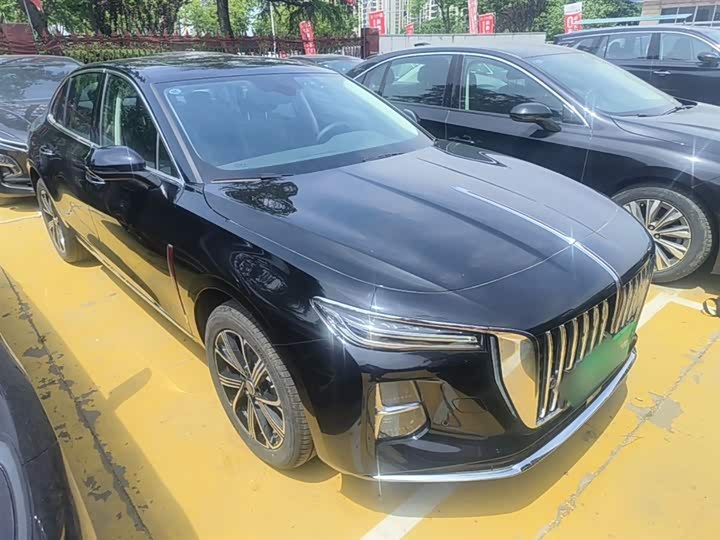 2025 Hongqi H5 Hybrid