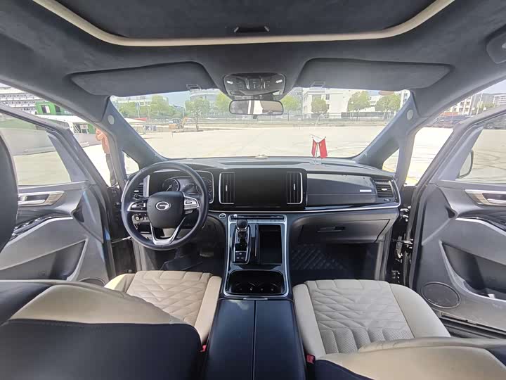GAC Trumpchi M8 2021 2021款 改款 领秀系列 390T 豪华版