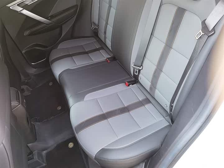 صورة 2 - Geely Coolray