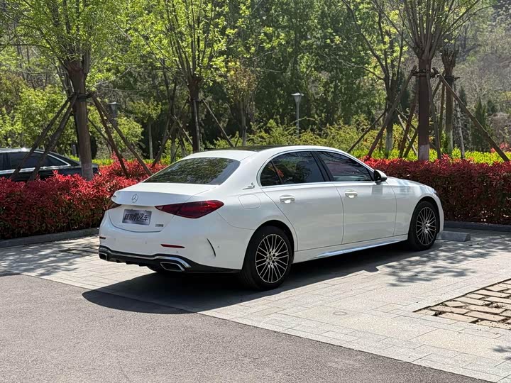 Zdjęcie 4 - Mercedes-Benz C-Class