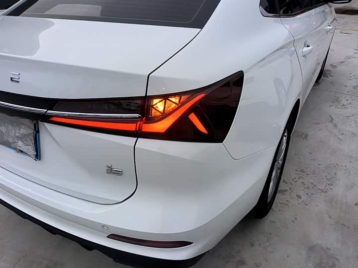 Roewe i5 2026 2026款 1.5L CVT豪华版