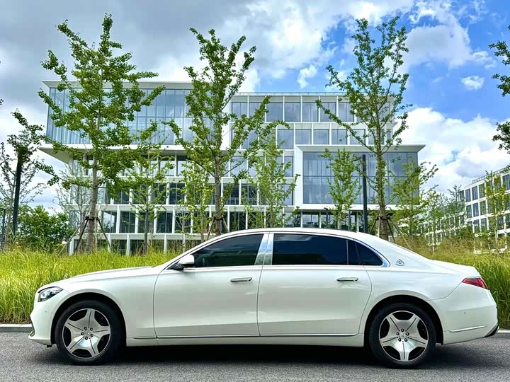 Фото 2 - Mercedes-Benz Maybach S-Class