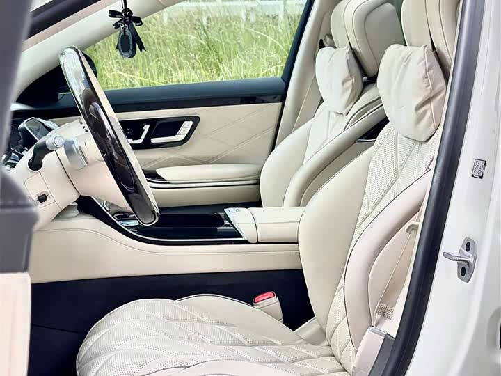 Фото 9 - Mercedes-Benz Maybach S-Class