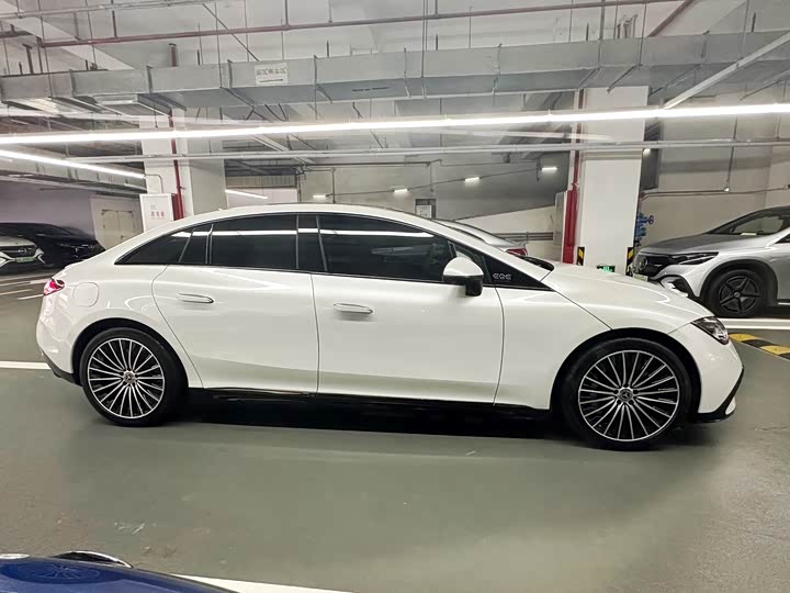 Фото 4 - Mercedes-Benz EQE