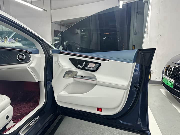 Фото 9 - Mercedes-Benz EQE