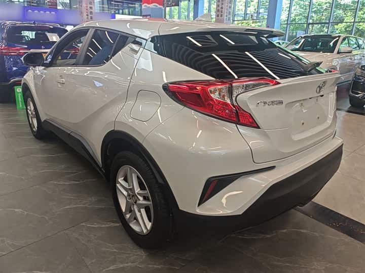 Toyota C-HR 2022 2022款 2.0L 领先版