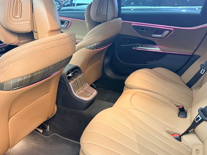 Zdjęcie 8 - Mercedes-Benz E-Class