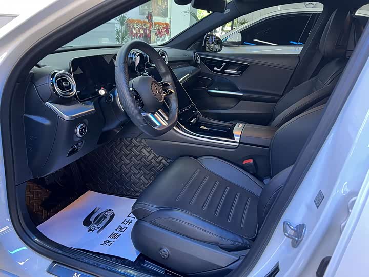 Фото 4 - Mercedes-Benz C-Class