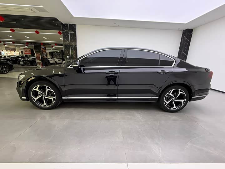 Фото 5 - Volkswagen Magotan