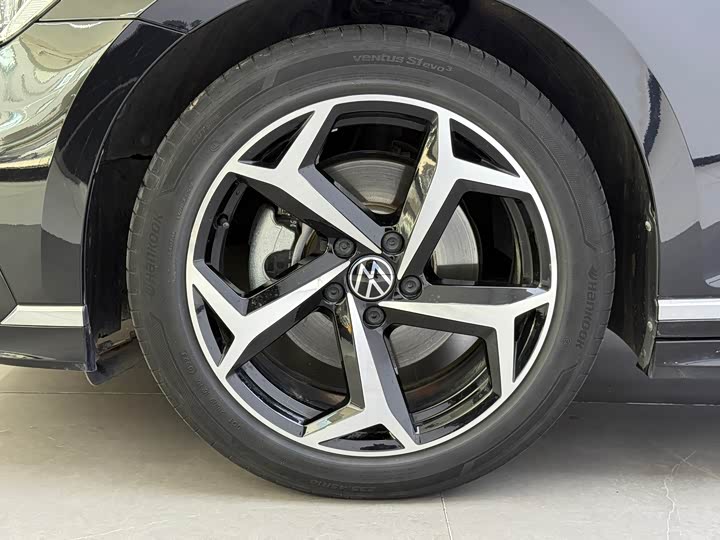 Фото 7 - Volkswagen Magotan