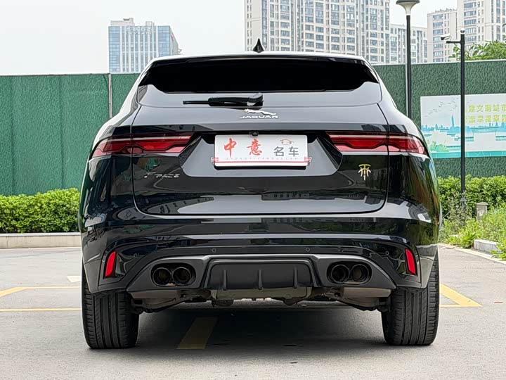 Фото 5 - Jaguar F-Pace