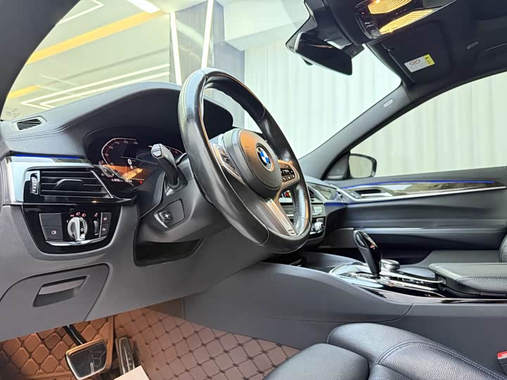 BMW 6 Series GT 2022 2022款 630i M运动套装