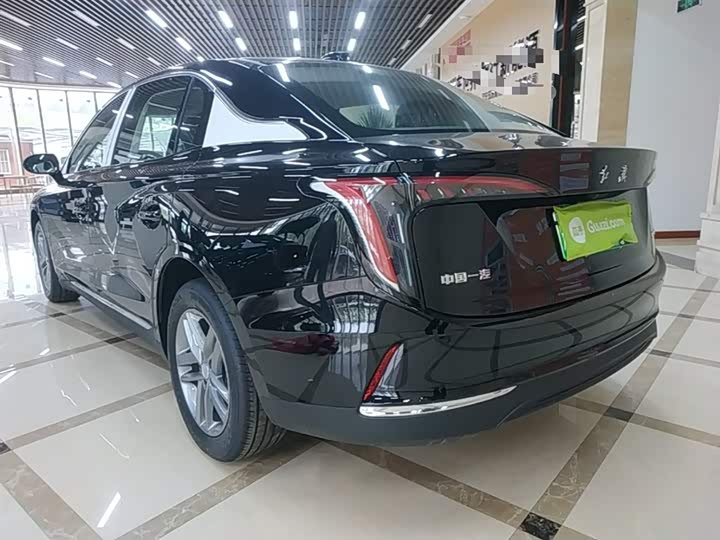 2025 Hongqi E-QM5
