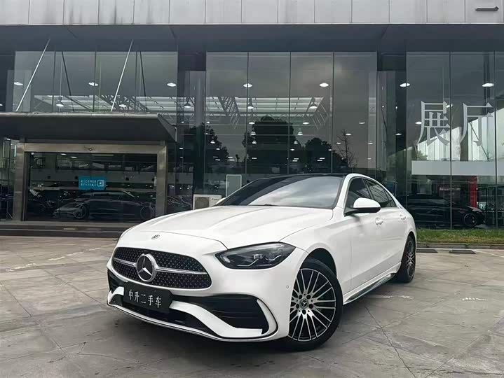 صورة 1 - Mercedes-Benz C-Class