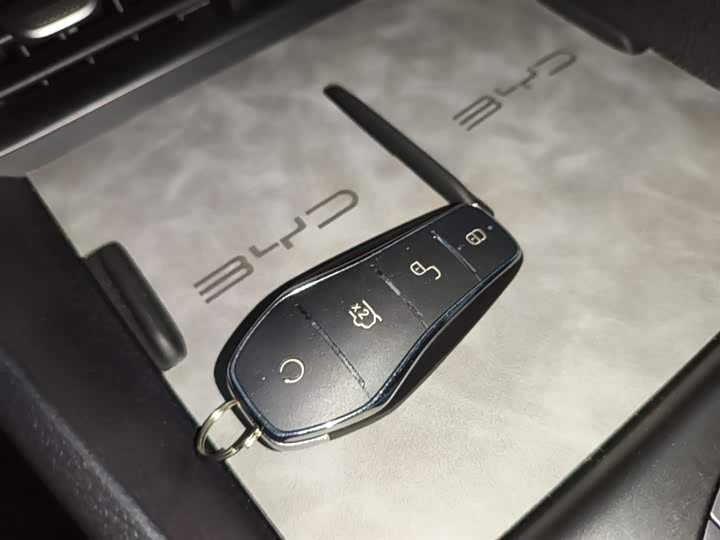 Фото 9 - BYD Seal 05 DM-i Hybrid