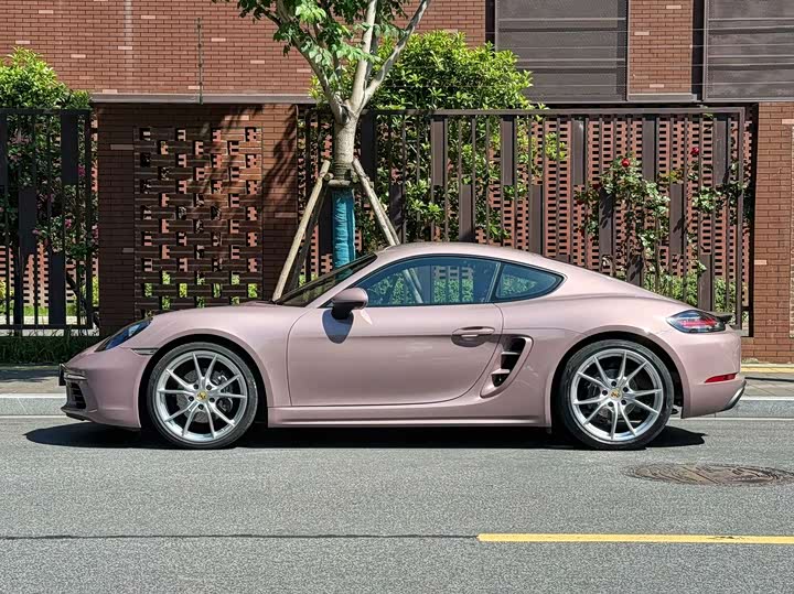 Zdjęcie 3 - Porsche 718