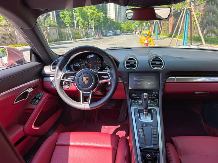 Zdjęcie 9 - Porsche 718