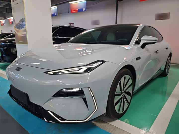 Geely Galaxy E8 2024 2024款 665km 后驱星舰 远航版