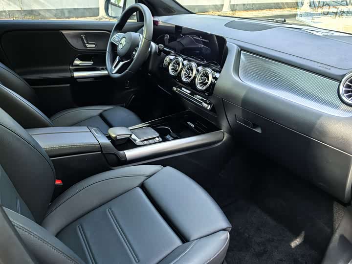 Фото 7 - Mercedes-Benz GLA-Class