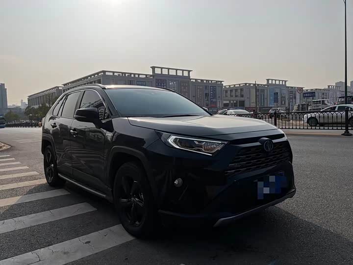 Photo 1 - Toyota RAV4