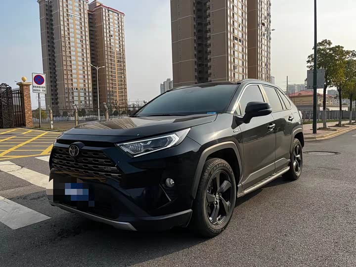 Photo 3 - Toyota RAV4