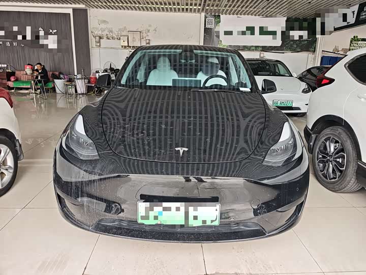Фото 2 - Tesla Model Y