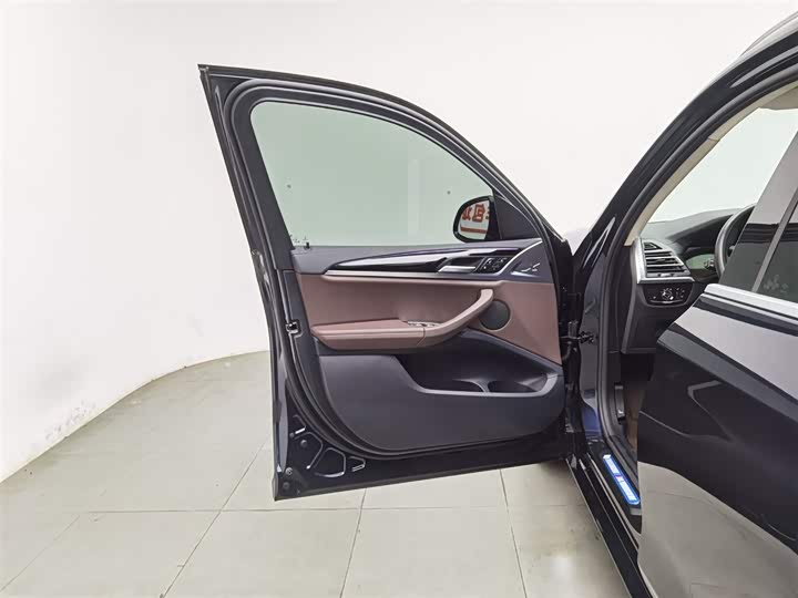 Фото 8 - BMW X3