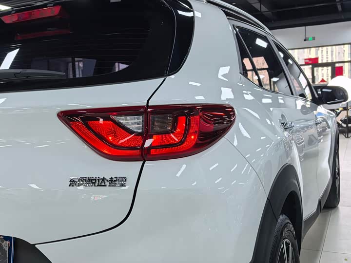 Kia KX1 2021 2021款 1.4L CVT趣享天窗款