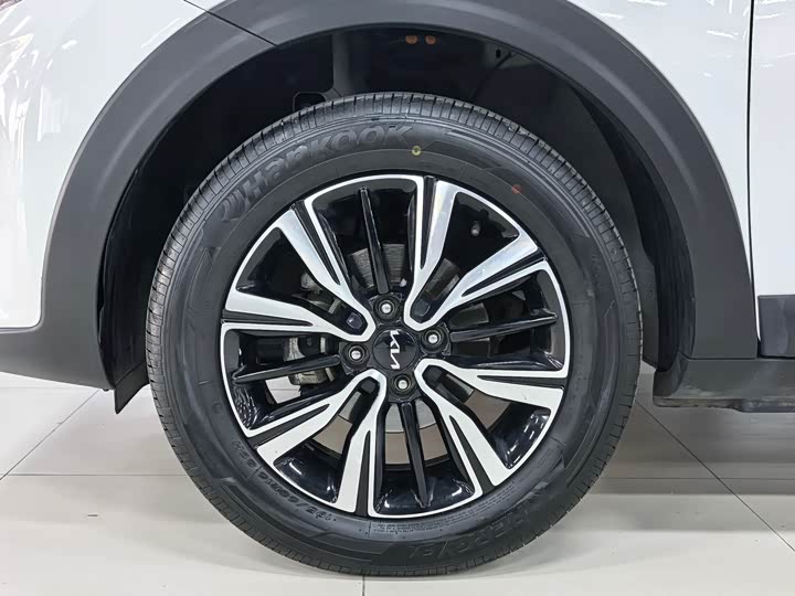 Kia KX1 2021 2021款 1.4L CVT趣享天窗款