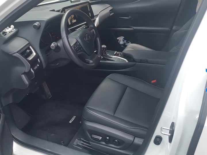 Lexus UX 2022 2022款 260h 探·酷版