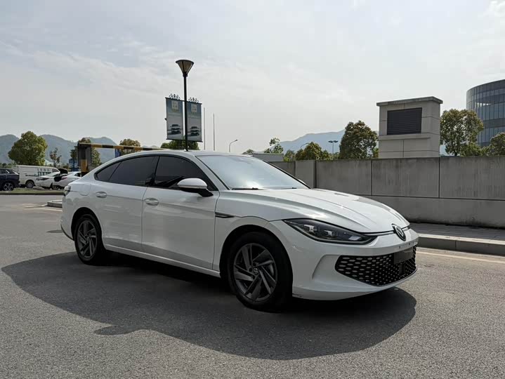Volkswagen Lamando L 2024 2024款 凌渡L 280TSI DSG炫辣版