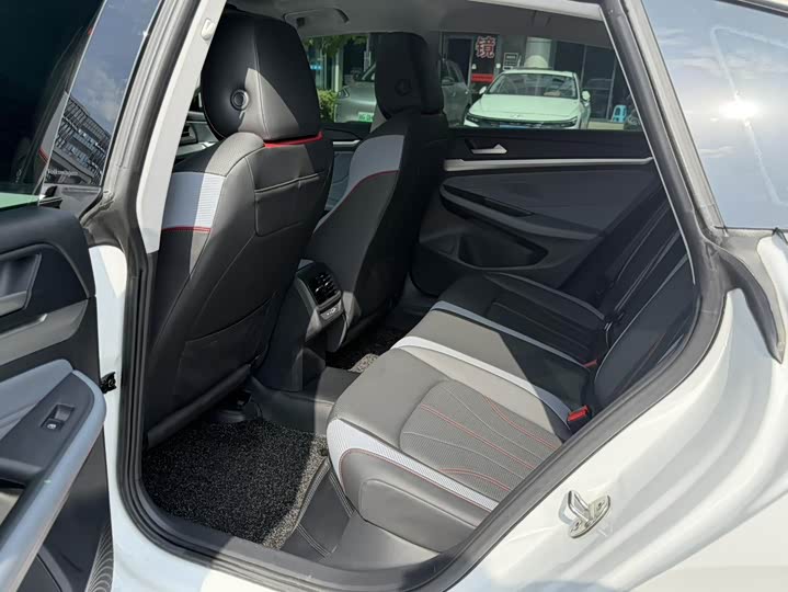 Volkswagen Lamando L 2024 2024款 凌渡L 280TSI DSG炫辣版