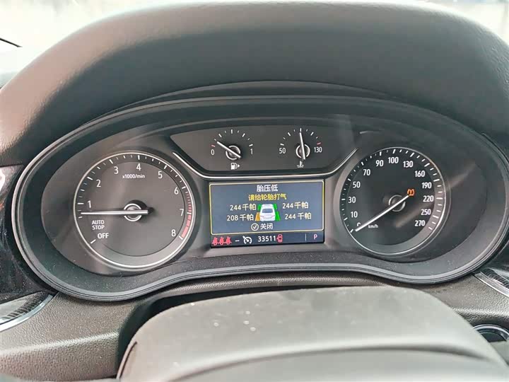Zdjęcie 7 - Buick Regal